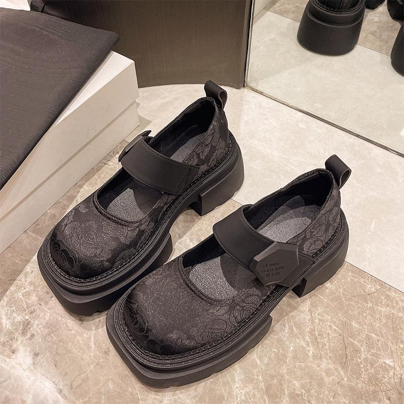 Женская обувь новая весна и осень толстый каблук с принтом одинарная обувь платформа Мэри Джейн маленькие кожаные туфли 40 чёрный
Женская обувь новая весна и осень толстый каблук с принтом одинарная обувь платформа Мэри Джейн маленькие кожаные туфли 40 чёрный