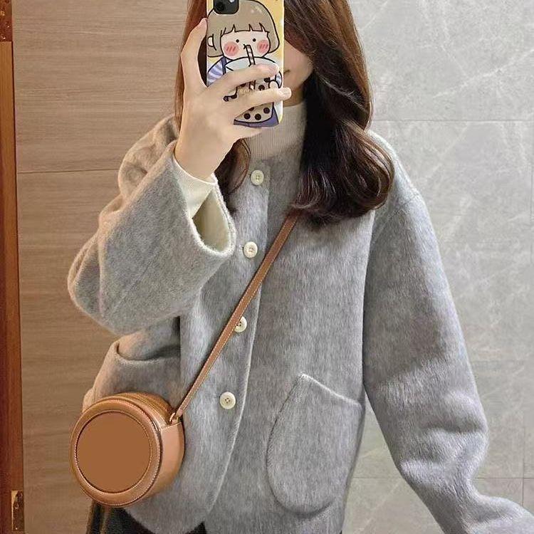 Women s Pink Wool Coat - Korean Style, Autumn/Winter 2026 Collection XL (suggested weight 130-145 jin) серый
Women s Pink Wool Coat - Korean Style, Autumn/Winter 2026 Collection XL (suggested weight 130-145 jin) серый