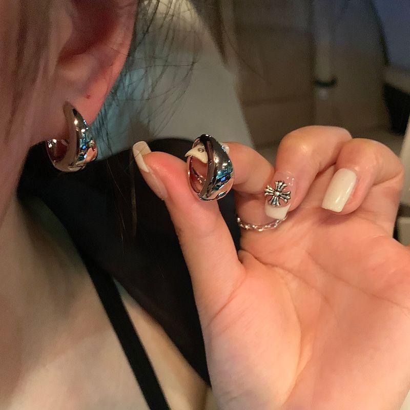 Cold Style Stylish Niche Design Women s Elegant Earrings Silver Earring
Cold Style Stylish Niche Design Women s Elegant Earrings Silver Earring