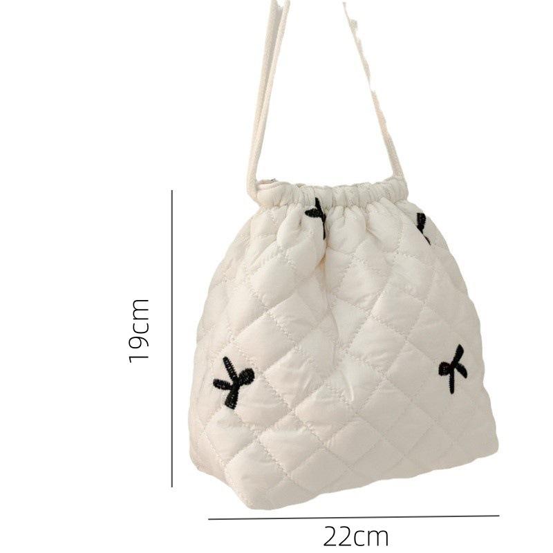 Девочкин бант, Вышитый и сшитый мешок на шнурке, Подвесной мешок на шнурке, Большая вместимость, Уличная косметичка, Сумка-ведро Pack of 1
Девочкин бант, Вышитый и сшитый мешок на шнурке, Подвесной мешок на шнурке, Большая вместимость, Уличная косметичка, Сумка-ведро Pack of 1