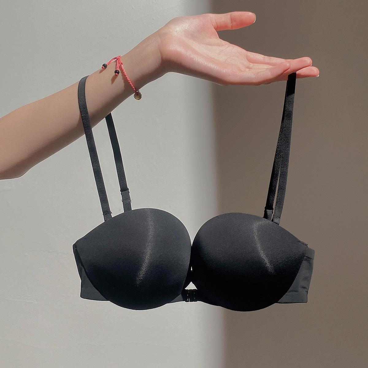 French front buckle beautiful back underwear women s glossy non-marking underwear small breasts show large gathering anti-sagging upper support bra 70A thick cup чорний
French front buckle beautiful back underwear women s glossy non-marking underwear small breasts show large gathering anti-sagging upper support bra 70A thick cup чорний