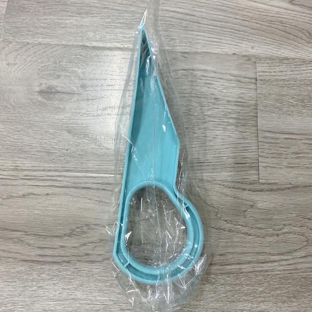 Подъемник для матраса, 1 шт., соответствует эргономике, экономит трудозатраты и удобен для семейного помощника 38*11.8cm
Подъемник для матраса, 1 шт., соответствует эргономике, экономит трудозатраты и удобен для семейного помощника 38*11.8cm