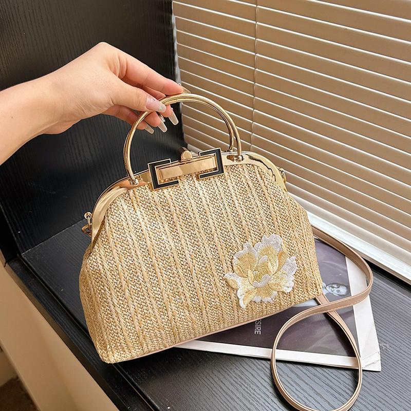 New Half-Moon Woven Women s Bag with Metal Handle Small Embroidered Shell Crossbody Shoulder Bag for Ladies
New Half-Moon Woven Women s Bag with Metal Handle Small Embroidered Shell Crossbody Shoulder Bag for Ladies