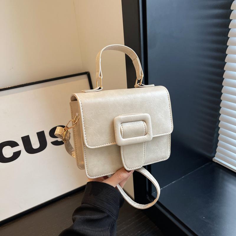 2024 зима новая корейская версия сумки через плечо повседневная модная сумка-мессенджер модная женская маленькая сумка через плечо
2024 зима новая корейская версия сумки через плечо повседневная модная сумка-мессенджер модная женская маленькая сумка через плечо