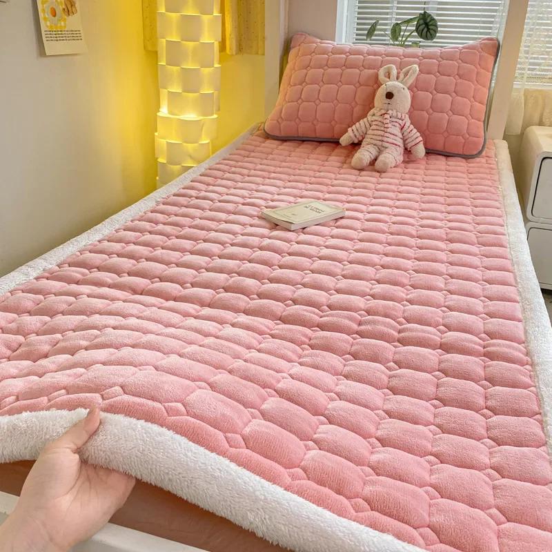 Milk Velvet Bedspread King Size Bed Cover Quilted Mattress Pad Washable Mattress Protector Bed Linen Queen Bedsheet 120x200cm-1pc рожевий
Milk Velvet Bedspread King Size Bed Cover Quilted Mattress Pad Washable Mattress Protector Bed Linen Queen Bedsheet 120x200cm-1pc рожевий