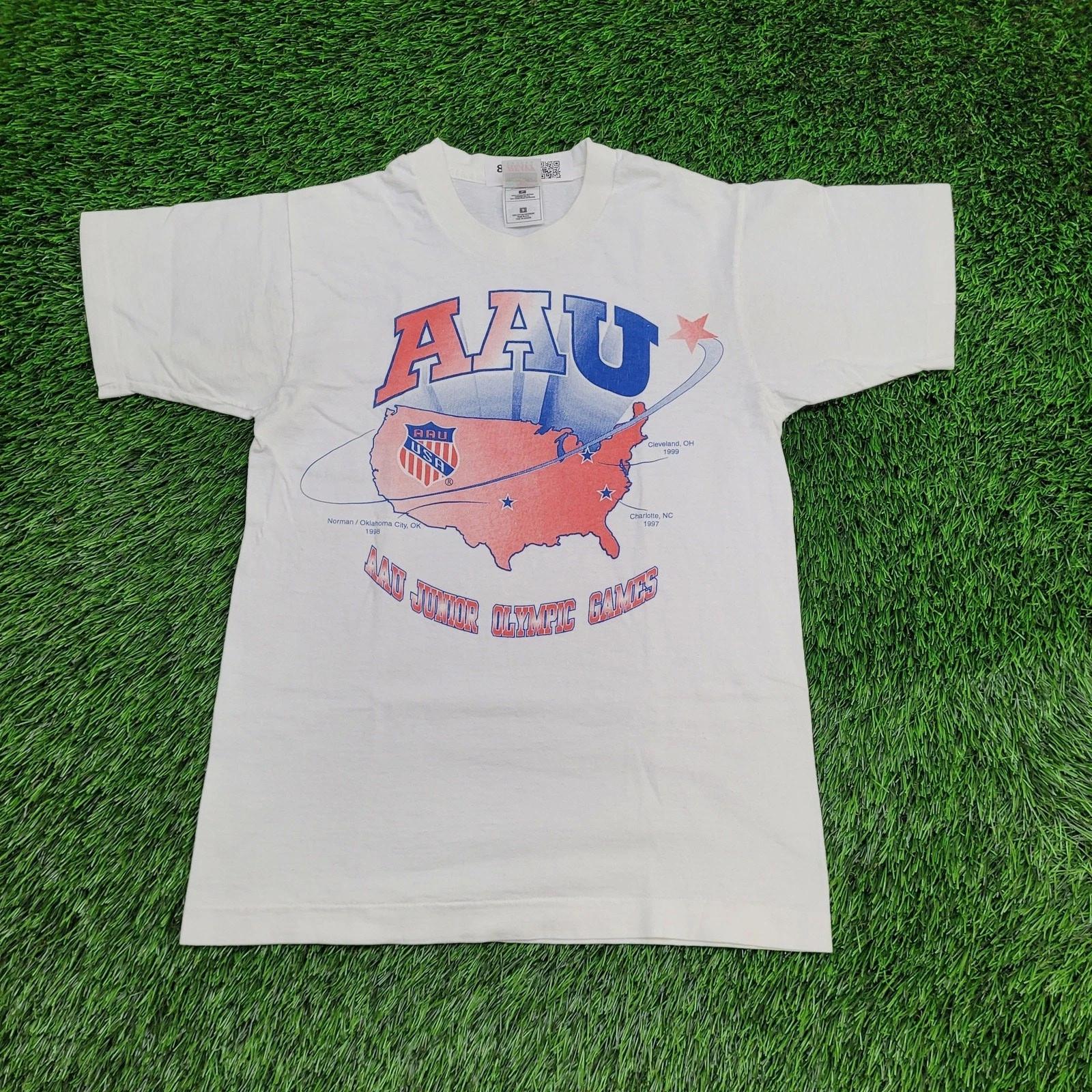 Vintage 90s AAU Junior-Olympic Games Shirt Small 17x25 Arch M
Vintage 90s AAU Junior-Olympic Games Shirt Small 17x25 Arch M