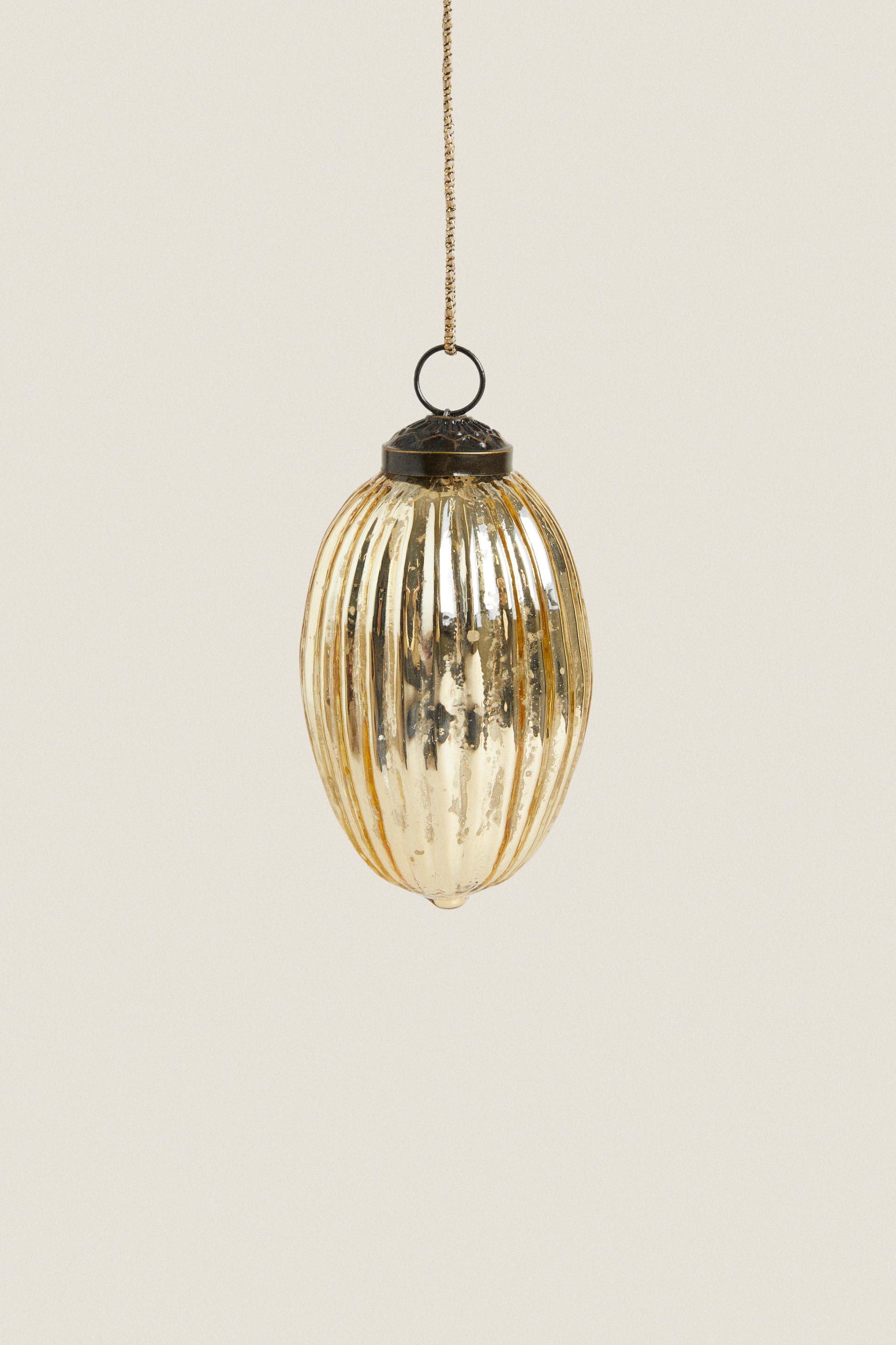STRIPED CHRISTMAS ORNAMENT 
STRIPED CHRISTMAS ORNAMENT