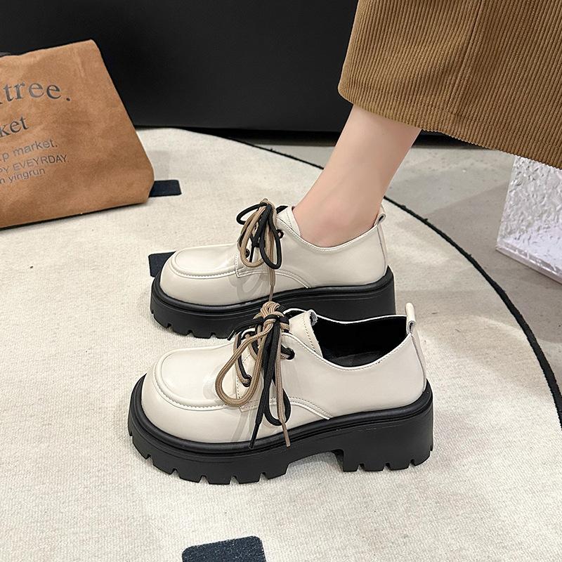 British style small leather shoes women s 2024 new student versatile round head platform with skirt casual loafers single shoes 35
British style small leather shoes women s 2024 new student versatile round head platform with skirt casual loafers single shoes 35