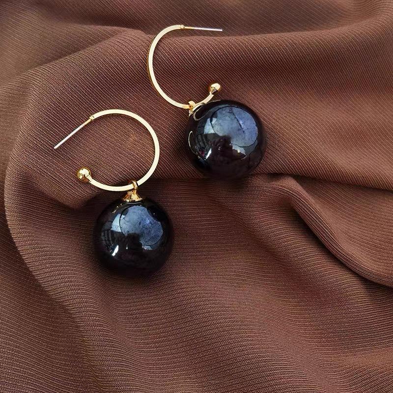 Korean Minimalist High-End Pearl Drop Earrings - 925 Silver Needle Women s Ear Hooks чёрный
Korean Minimalist High-End Pearl Drop Earrings - 925 Silver Needle Women s Ear Hooks чёрный