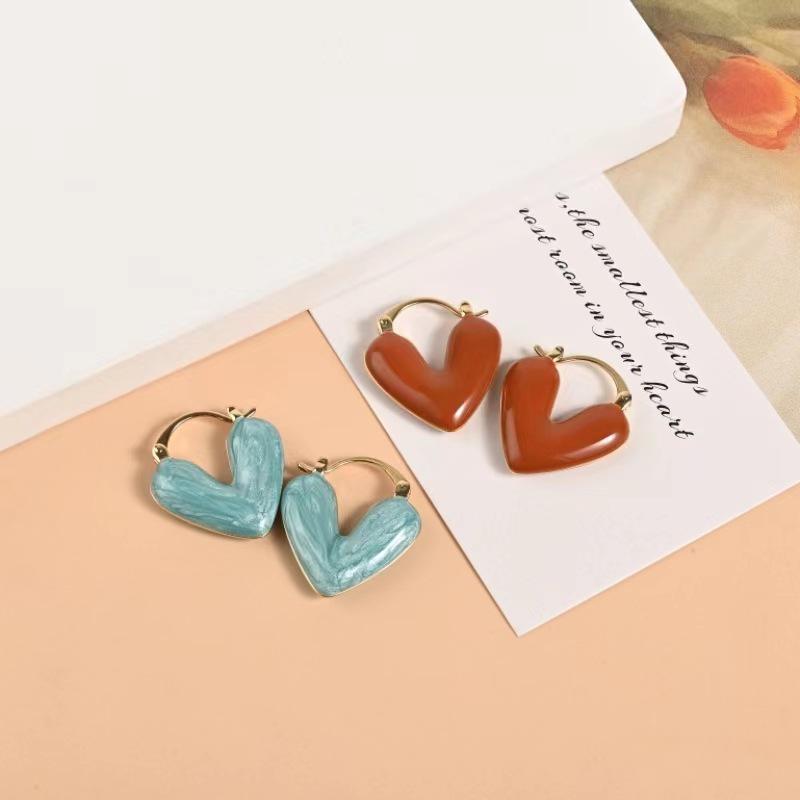 2023 Elegant French Luxury Heart-Shaped Ear Cuff Earrings - Celebrity Style кирпич красный
2023 Elegant French Luxury Heart-Shaped Ear Cuff Earrings - Celebrity Style кирпич красный