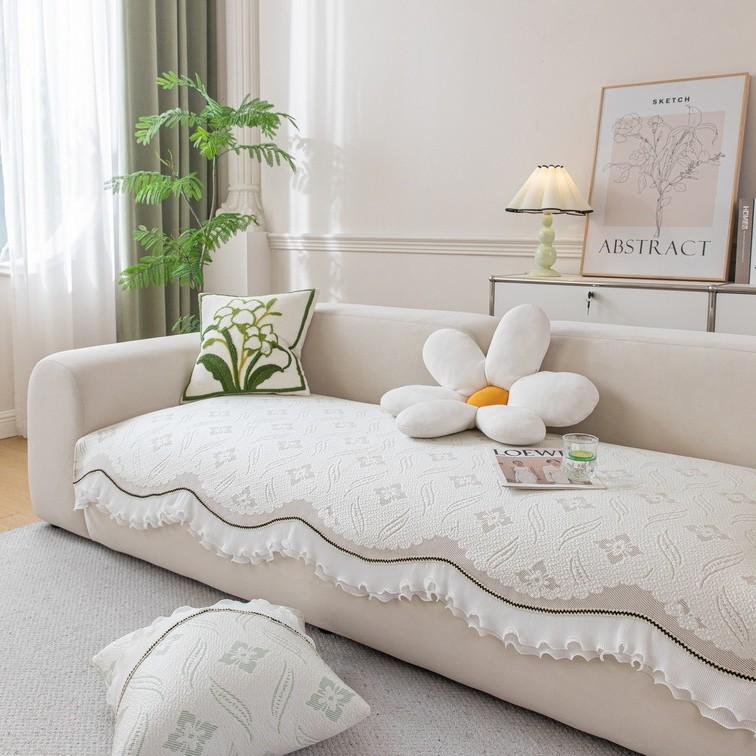 Легкая французская подушка для дивана из ледяного шелка, Нескользящая подушка для сиденья специальной формы летом, Летнее прохладное полотенце-чехол для дивана 70*70cm