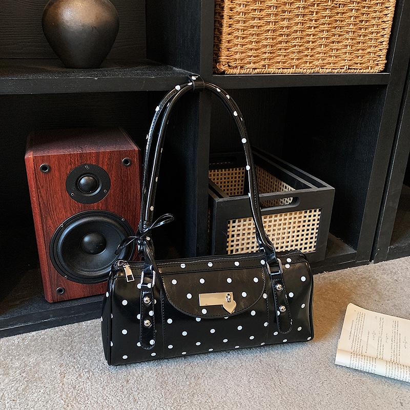 Polka Dot Patent Leather Handbag With Bow Tie Decor Retro Shoulder Bag Shiny Finish Chic Vintage Style Sweet Women Underarm Bag 33x9x15cm
Polka Dot Patent Leather Handbag With Bow Tie Decor Retro Shoulder Bag Shiny Finish Chic Vintage Style Sweet Women Underarm Bag 33x9x15cm