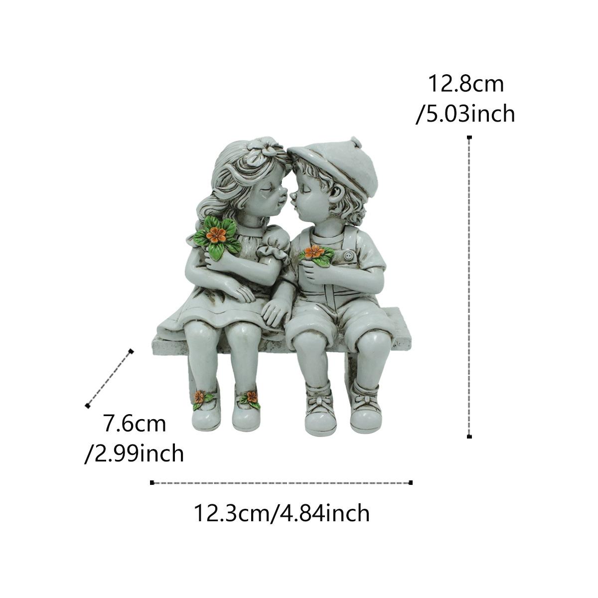 Sitting Fairy Statue Resin Boy and Girl Couple Sitting Chair Kiss Figurine Outdoor Garden Ornament Porch Sculpture Yard Decor світло-сірого кольору
Sitting Fairy Statue Resin Boy and Girl Couple Sitting Chair Kiss Figurine Outdoor Garden Ornament Porch Sculpture Yard Decor світло-сірого кольору