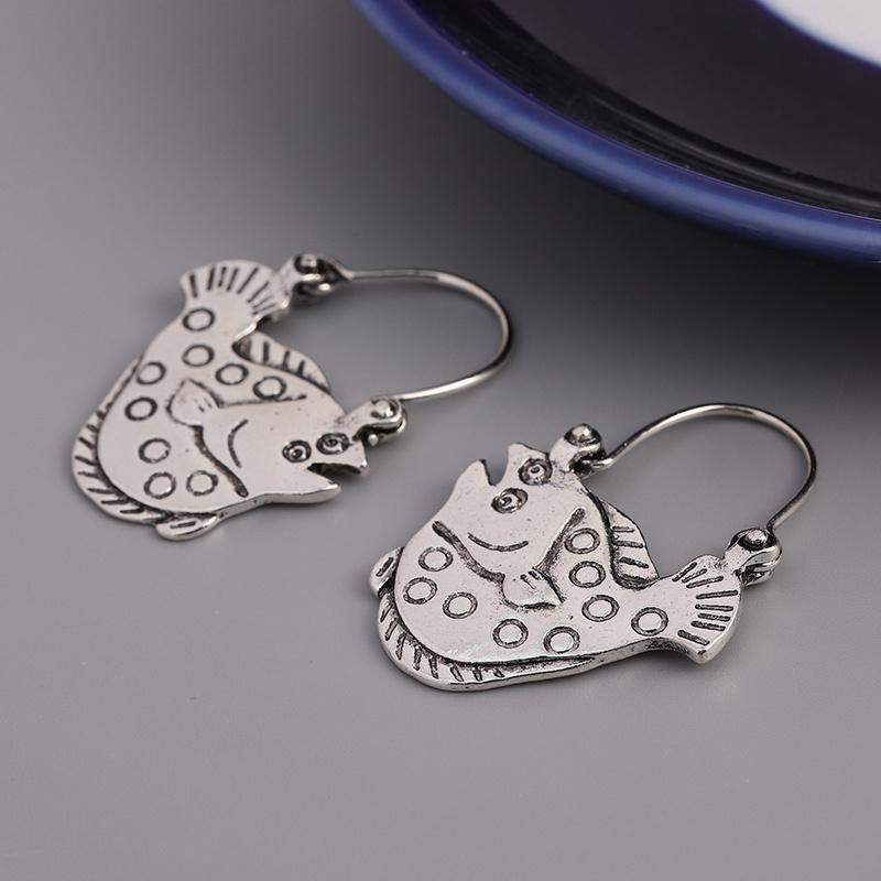 Нежные серьги-кольца с рыбным дизайном 925 пробы, позолоченные винтажные украшения из сплава этического стиля, уникальные женские аксессуары для ушей, выгодные подарки
Нежные серьги-кольца с рыбным дизайном 925 пробы, позолоченные винтажные украшения из сплава этического стиля, уникальные женские аксессуары для ушей, выгодные подарки