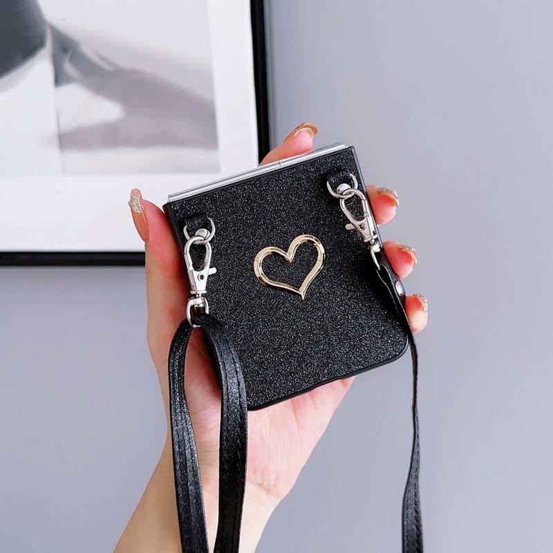 Кожаный чехол для телефона Love-Heart Lanyard для Samsung Flip5 Flip4 Flip3 Ударопрочный ПК TPU Hybried Складная задняя крышка корпуса
Кожаный чехол для телефона Love-Heart Lanyard для Samsung Flip5 Flip4 Flip3 Ударопрочный ПК TPU Hybried Складная задняя крышка корпуса
