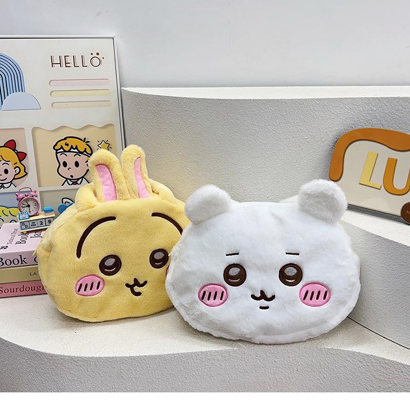 Children s shoulder bag cute cartoon chiikawa Kohachi Iusaki plush handheld change bag tide белый
Children s shoulder bag cute cartoon chiikawa Kohachi Iusaki plush handheld change bag tide белый