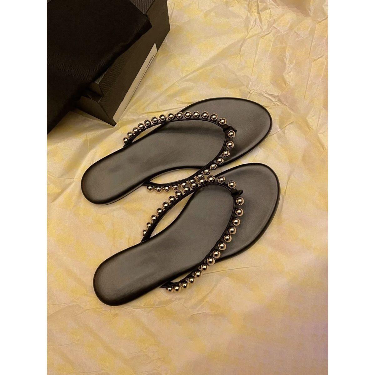 Niche retro black sandals French flats children s 2025 new set of toe rhinestone flip-flops outer wear 35
Niche retro black sandals French flats children s 2025 new set of toe rhinestone flip-flops outer wear 35