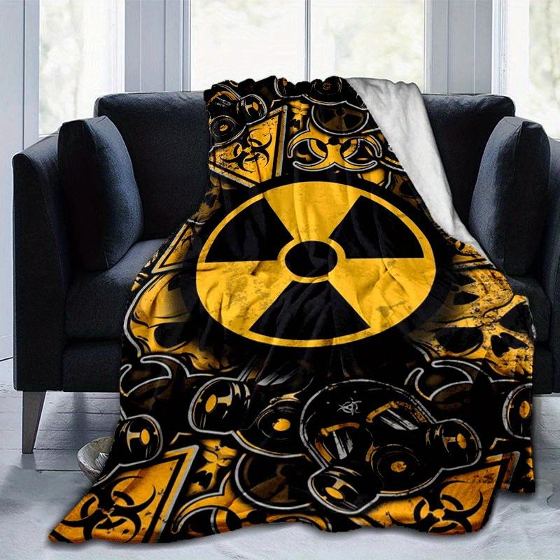1pc Radiation Symbol Printing Lightweight Flannel Blanket, Comfortable and Warm Blanket, for Camping Sofa Bed and Couch Office, Gift 100x150cm
1pc Radiation Symbol Printing Lightweight Flannel Blanket, Comfortable and Warm Blanket, for Camping Sofa Bed and Couch Office, Gift 100x150cm