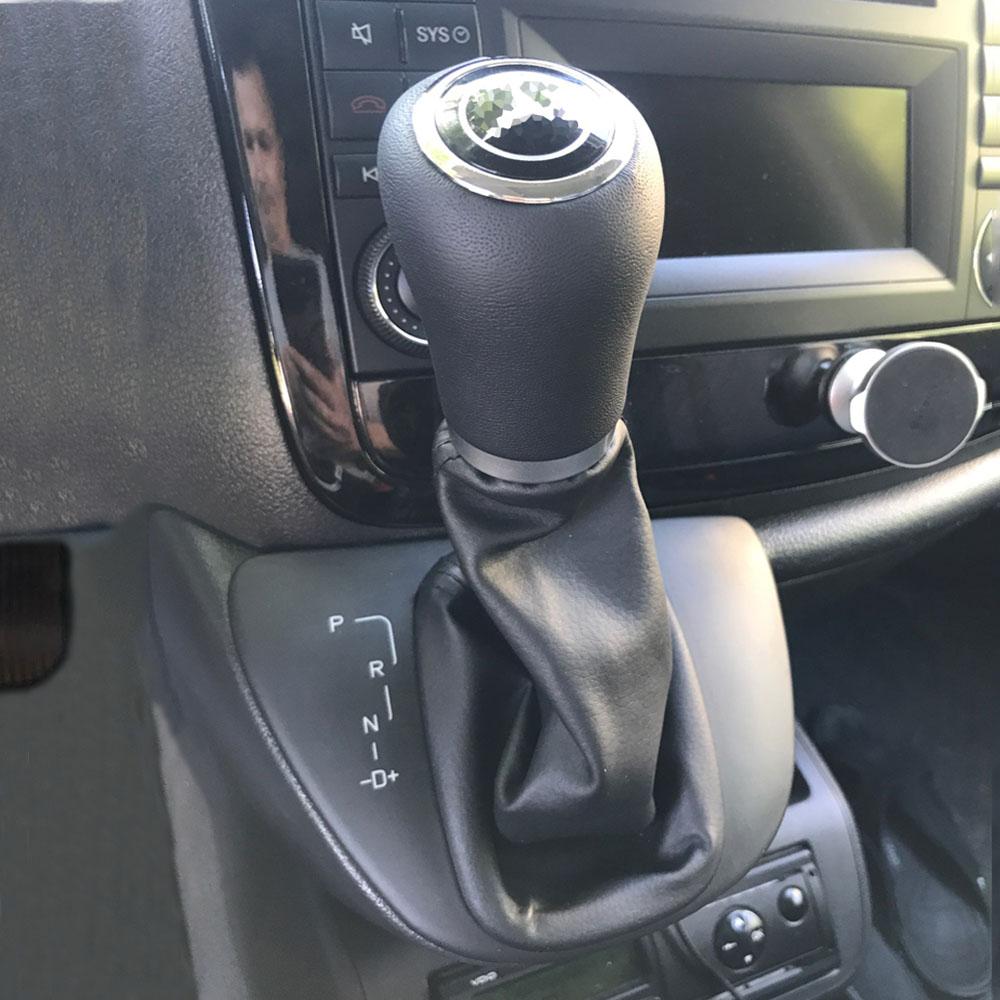 Ручка переключения передач автомобиля, ручка автоматического переключения передач с чехлом для Mercedes-Benz Viano / Old Vito, автомобильные аксессуары, стайлинг автомобиля чёрный
Ручка переключения передач автомобиля, ручка автоматического переключения передач с чехлом для Mercedes-Benz Viano / Old Vito, автомобильные аксессуары, стайлинг автомобиля чёрный
