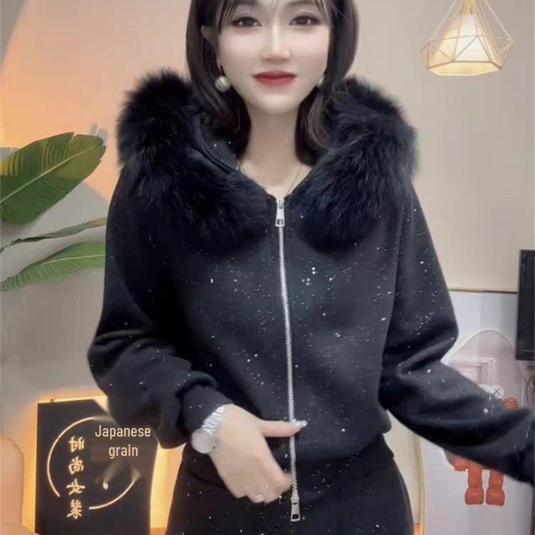 2025 Stylish Sequin Winter Velvet Hooded Jacket & Wide-Leg Pants Set XXL (suitable for 135-150 jin)
2025 Stylish Sequin Winter Velvet Hooded Jacket & Wide-Leg Pants Set XXL (suitable for 135-150 jin)