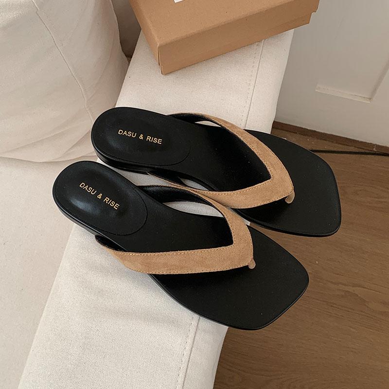Fashion Summer Beach Female Flip flops Slides Women Flats Slippers Shoes Footwear Fashion Square Toe Ladies Flats Slippers Sandals Shoes 35 бежевый
Fashion Summer Beach Female Flip flops Slides Women Flats Slippers Shoes Footwear Fashion Square Toe Ladies Flats Slippers Sandals Shoes 35 бежевый