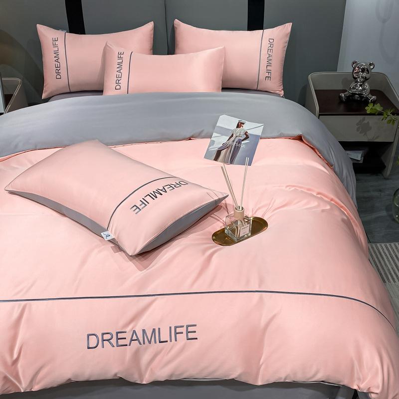 100% Silk Luxury Embroidery Bedding Sets High-End Summer Ice Silk Soft Duvet Cover Kit Skin Friendly Cooling Comforter Cover Set 1.5-1.8m 4pcs set
100% Silk Luxury Embroidery Bedding Sets High-End Summer Ice Silk Soft Duvet Cover Kit Skin Friendly Cooling Comforter Cover Set 1.5-1.8m 4pcs set