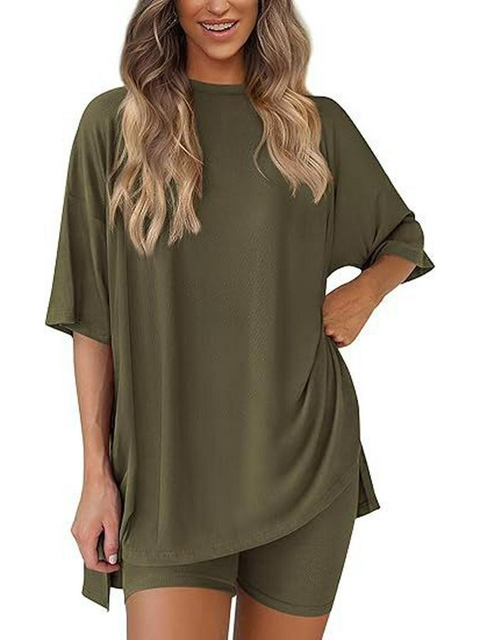 2025 Spring/Summer Loose Casual Solid Color Short-Sleeved Top and Shorts Set Small
2025 Spring/Summer Loose Casual Solid Color Short-Sleeved Top and Shorts Set Small