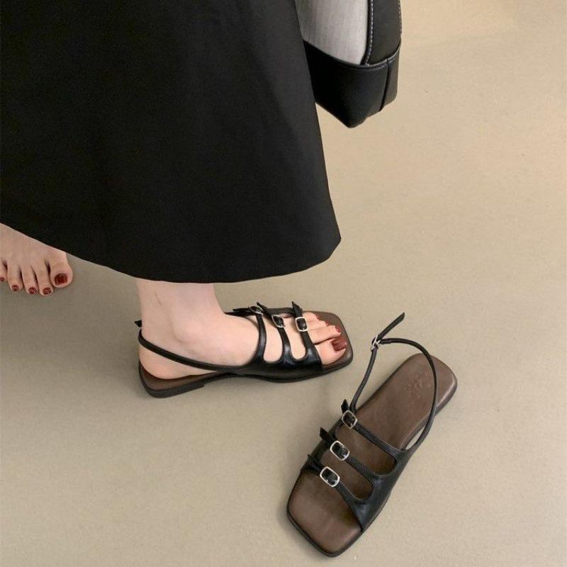 Retro French sandals women s summer 2025 new design belt buckle square head open-toed flat beach Roman shoes 40 чорний
Retro French sandals women s summer 2025 new design belt buckle square head open-toed flat beach Roman shoes 40 чорний