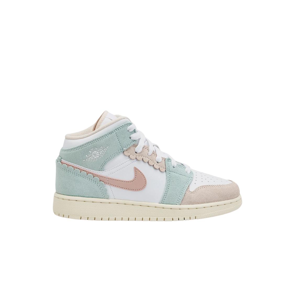 (гс) Jordan 1 Mid Se Jade Ice Pink Oxford 240(6Y·W)
(гс) Jordan 1 Mid Se Jade Ice Pink Oxford 240(6Y·W)