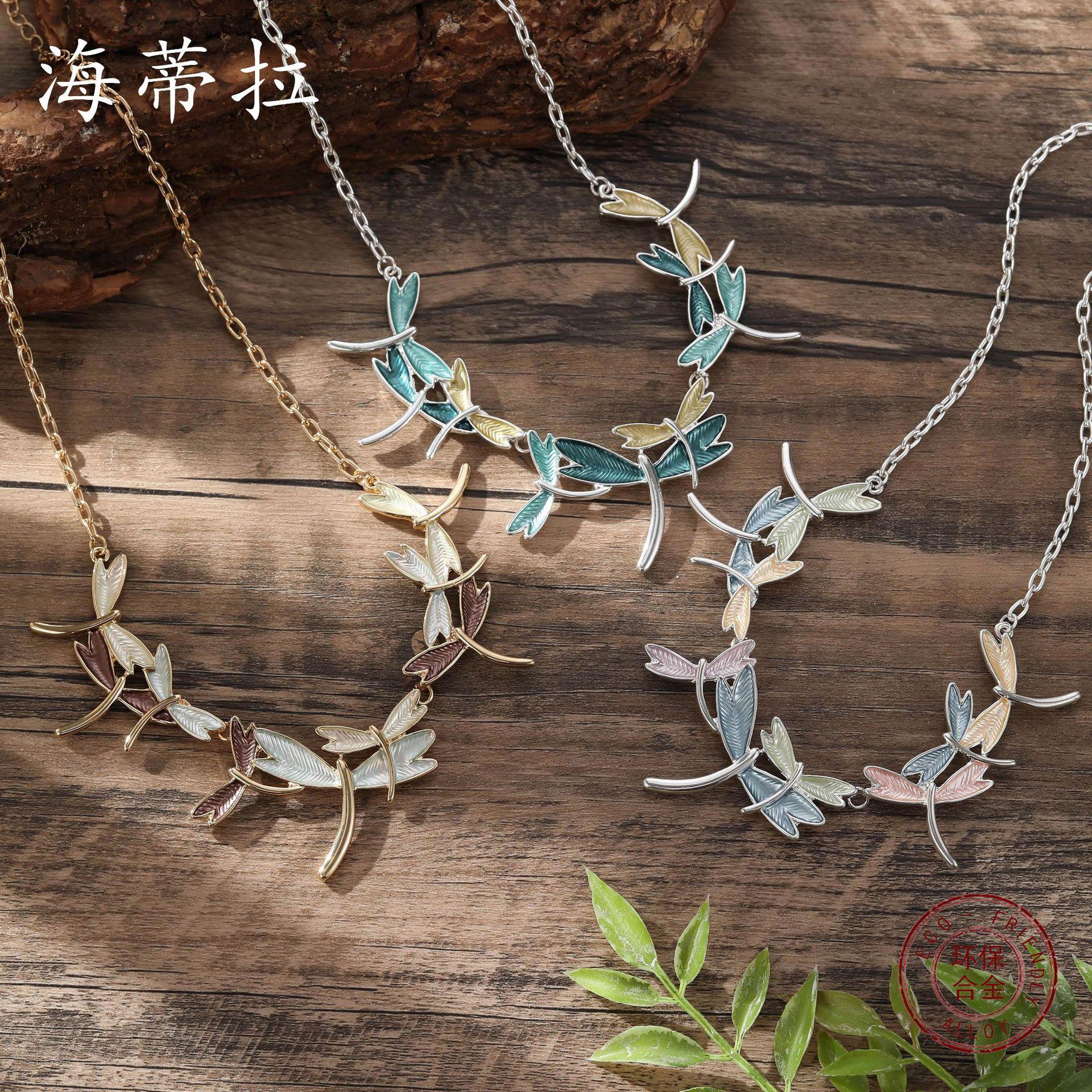 New color painted oil dragonfly flying necklace, summer small fresh lady simple versatile dragonfly necklace
New color painted oil dragonfly flying necklace, summer small fresh lady simple versatile dragonfly necklace