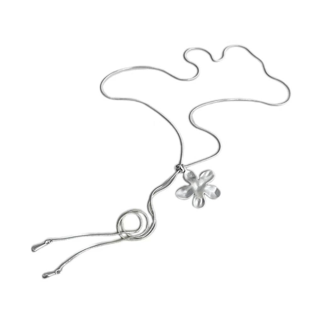 Heavy industry hammer pattern flower necklace niche design snake bone chain long pull versatile niche fashion personalized items
Heavy industry hammer pattern flower necklace niche design snake bone chain long pull versatile niche fashion personalized items