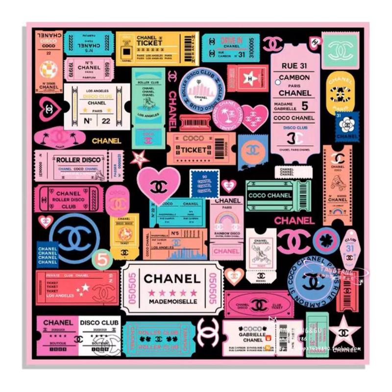 CHANEL Printed Logo Silk Scarf Women s Multicolor чорний
CHANEL Printed Logo Silk Scarf Women s Multicolor чорний