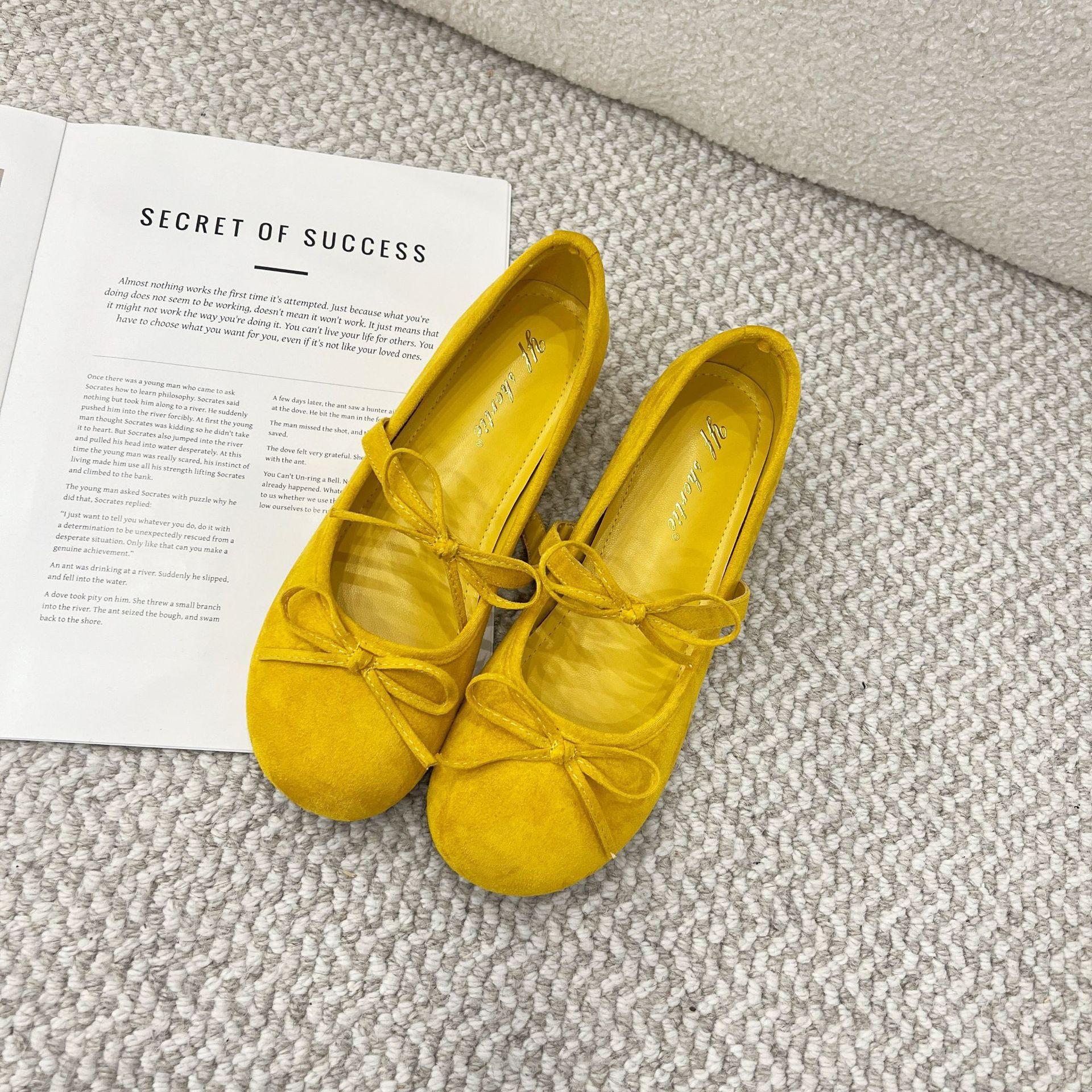 Sheepskin version inner height increase retro Mary Jane shoes women s word with suede shallow mouth round head bow ballet single shoes women 33
Sheepskin version inner height increase retro Mary Jane shoes women s word with suede shallow mouth round head bow ballet single shoes women 33