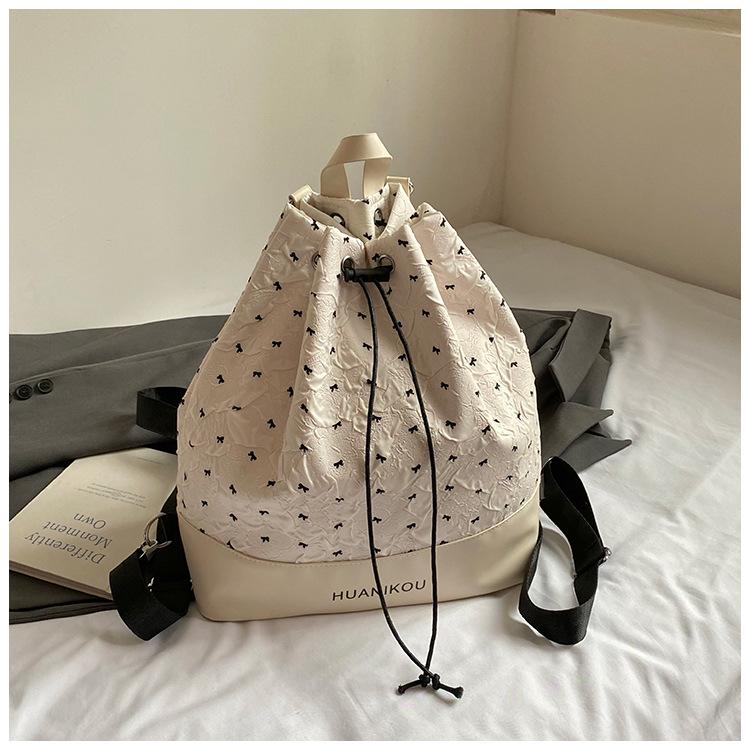 Sweet girl backpack women 2025 new fashion elegant cute niche casual trend foreign style travel backpack белый
Sweet girl backpack women 2025 new fashion elegant cute niche casual trend foreign style travel backpack белый
