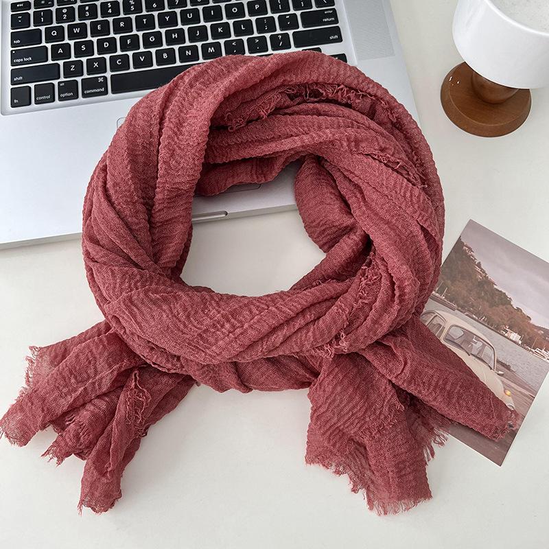 Осенне-зимний шарф женский новый универсальный длинный однотонный высококачественный шарф теплый шарф шаль шелковый шарф
Осенне-зимний шарф женский новый универсальный длинный однотонный высококачественный шарф теплый шарф шаль шелковый шарф