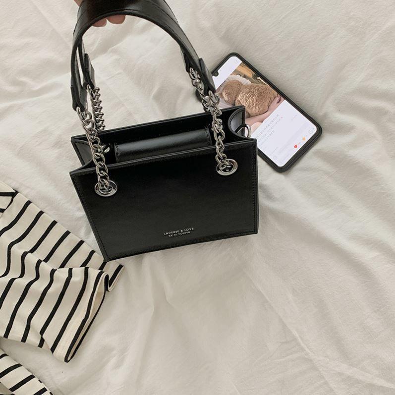 Japanese Style Vintage Handbag Women Leather Square Large Capacity Shoulder Bag Ladies Premium Fashion Casual Crossbody Bag 2025 18x14x8cm чорний
Japanese Style Vintage Handbag Women Leather Square Large Capacity Shoulder Bag Ladies Premium Fashion Casual Crossbody Bag 2025 18x14x8cm чорний