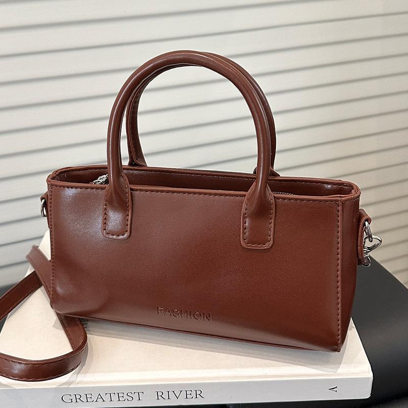 Новая ретро маленькая женская сумка весна-лето дыня повседневная сумка через плечо для женщин сумка через одно плечо
Новая ретро маленькая женская сумка весна-лето дыня повседневная сумка через плечо для женщин сумка через одно плечо