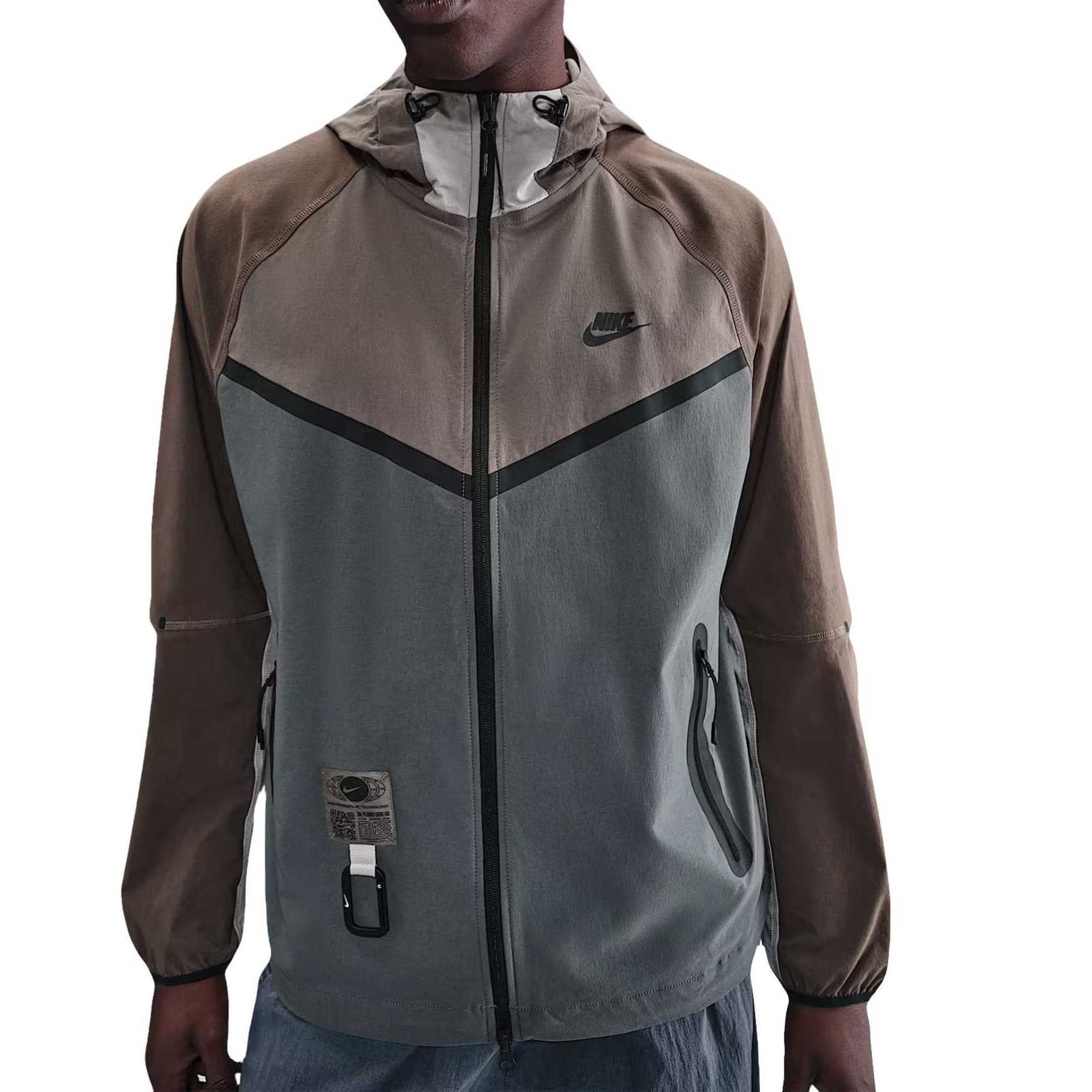 Nike WovenWINDRUNNER Tech Jacket Men s IB8956-289 S
Nike WovenWINDRUNNER Tech Jacket Men s IB8956-289 S