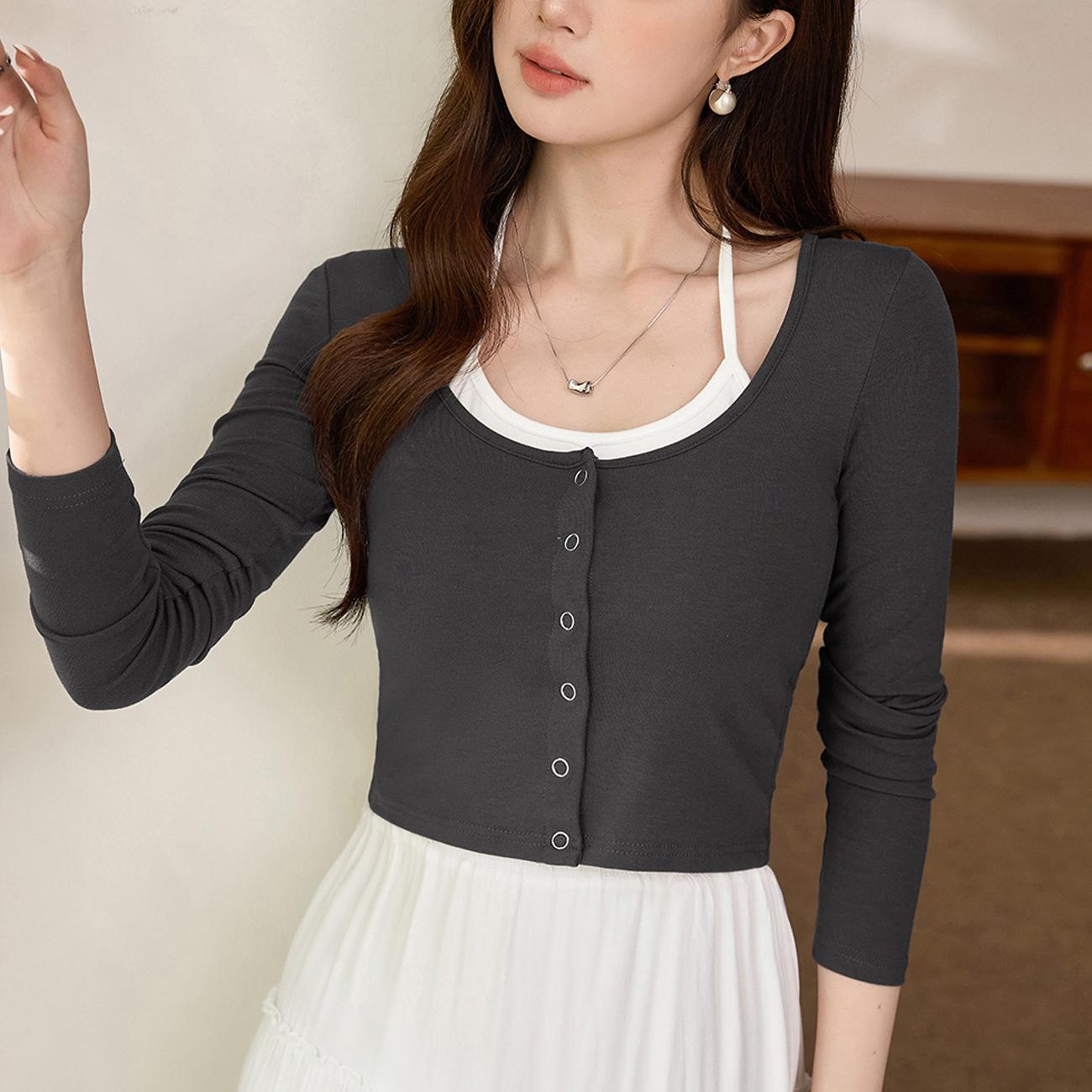 Two Fake Halter Neck T-shirt for Women Long Sleeves, High Waist Short Navel Button Shirt XL
Two Fake Halter Neck T-shirt for Women Long Sleeves, High Waist Short Navel Button Shirt XL