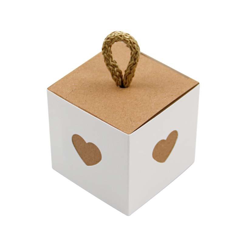 Heart-Shaped Hollow Kraft Paper Box, Heart-To-Heart, Happy Candy Box, Wedding Gift Box, Holiday Gift Packaging Box.
Heart-Shaped Hollow Kraft Paper Box, Heart-To-Heart, Happy Candy Box, Wedding Gift Box, Holiday Gift Packaging Box.