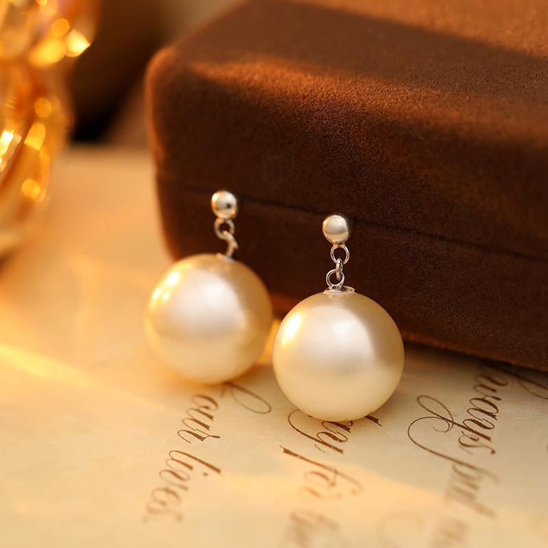 Real 925 Sterling Silver Fashion Classic Pearl Round Stud Earrings for Women Gift Birthday Present Jewelry серебряный
Real 925 Sterling Silver Fashion Classic Pearl Round Stud Earrings for Women Gift Birthday Present Jewelry серебряный