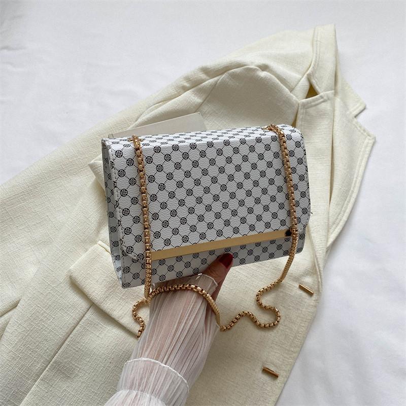 Chic And Stylish Pu Leather Small Crossbody Bag For Women Perfect For Everyday Use білий
Chic And Stylish Pu Leather Small Crossbody Bag For Women Perfect For Everyday Use білий