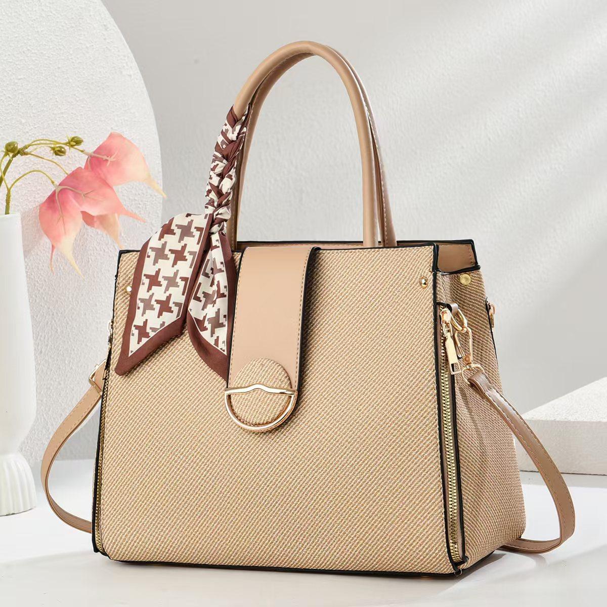 The New Macaron Fashion Handbag Zipper Design Style High Appearance Horizontal Shoulder Bag Everything Big Capacity Crossbody Bag .
The New Macaron Fashion Handbag Zipper Design Style High Appearance Horizontal Shoulder Bag Everything Big Capacity Crossbody Bag .