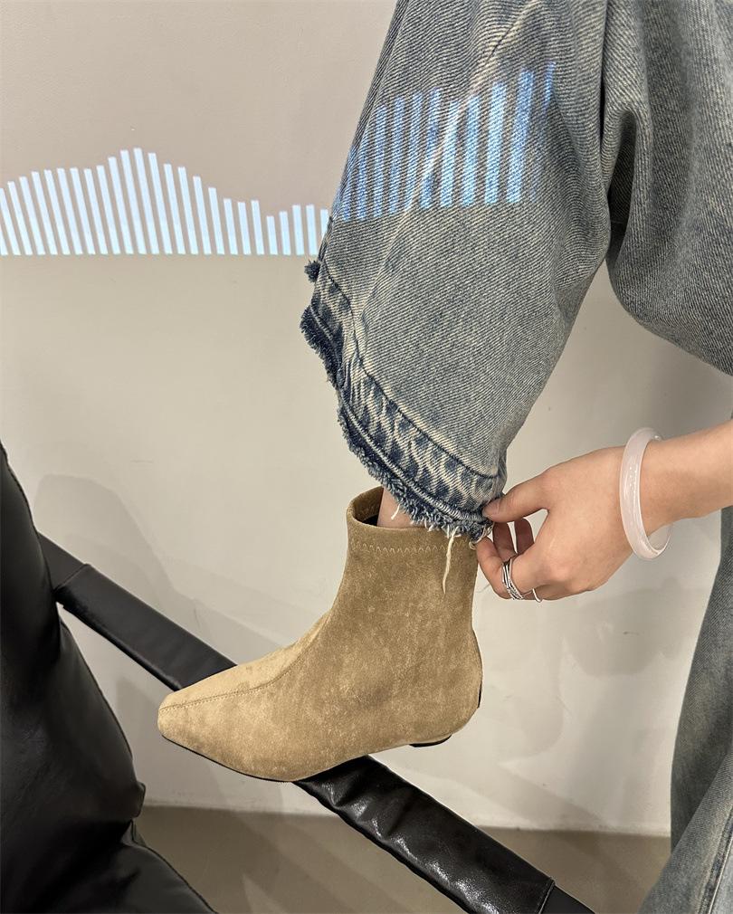 2025 осень и зима новая замшевая обувь с квадратным носком на скрытой платформе, модная в стиле ретро, универсальные короткие ботинки на молнии сзади 39 хаки
2025 осень и зима новая замшевая обувь с квадратным носком на скрытой платформе, модная в стиле ретро, универсальные короткие ботинки на молнии сзади 39 хаки