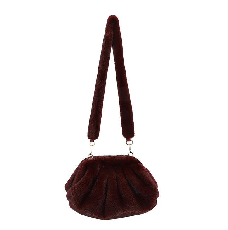 Faux Fur Shell Crossbody Bag Trendy Wrinkle Design Women Shoulder Bag for Autumn Winter Fashi Plush Clutch Bag вина червоного кольору
Faux Fur Shell Crossbody Bag Trendy Wrinkle Design Women Shoulder Bag for Autumn Winter Fashi Plush Clutch Bag вина червоного кольору