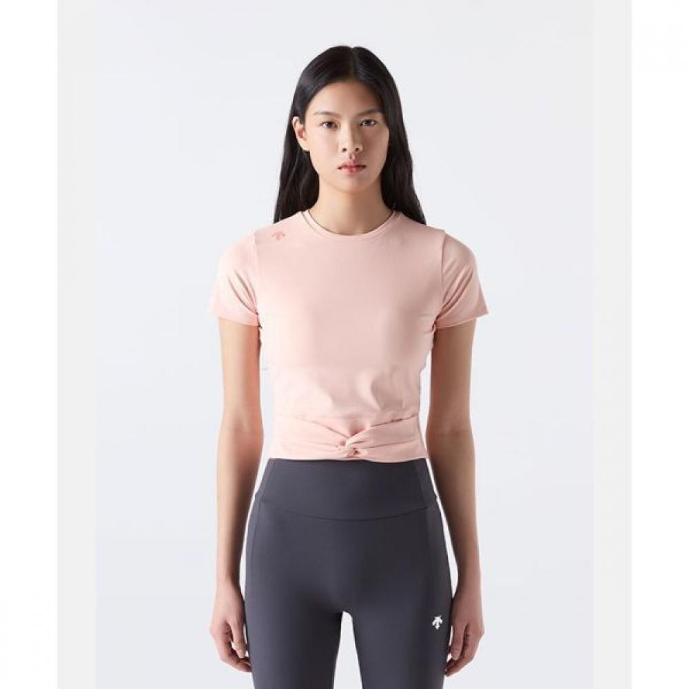 DeScente Женская футболка S Slim Fit с коротким рукавом и кепкой кораллового цвета CORLCORAL/85
DeScente Женская футболка S Slim Fit с коротким рукавом и кепкой кораллового цвета CORLCORAL/85