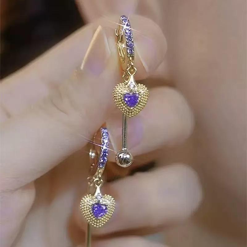 Exquisite Diamond Inlaid Heart Earrings for Women - Luxury, Slimming Hoop Design фиолетовый
Exquisite Diamond Inlaid Heart Earrings for Women - Luxury, Slimming Hoop Design фиолетовый