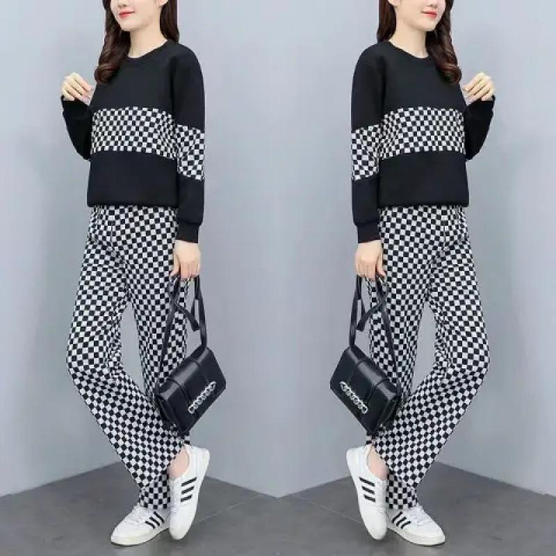 Trendy Casual Sports Suit for Women, Autumn Loose Polka Dot Printed Sweatshirt for Women, Long-sleeved Trousers, Two-piece Set for Women XXXXL чорний
Trendy Casual Sports Suit for Women, Autumn Loose Polka Dot Printed Sweatshirt for Women, Long-sleeved Trousers, Two-piece Set for Women XXXXL чорний