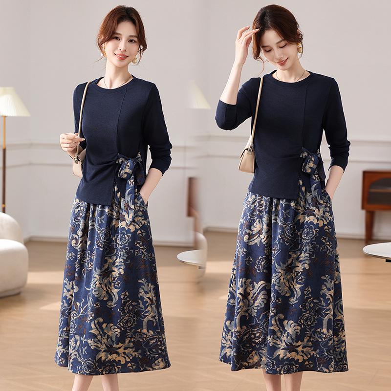 Elegant Summer Two-Piece Set for Women: Age-Reducing, Long-Sleeved, Slim-Fit, Fashionable Print, Ideal for Young Mothers and Mature Women XL (80-95 lbs)
Elegant Summer Two-Piece Set for Women: Age-Reducing, Long-Sleeved, Slim-Fit, Fashionable Print, Ideal for Young Mothers and Mature Women XL (80-95 lbs)