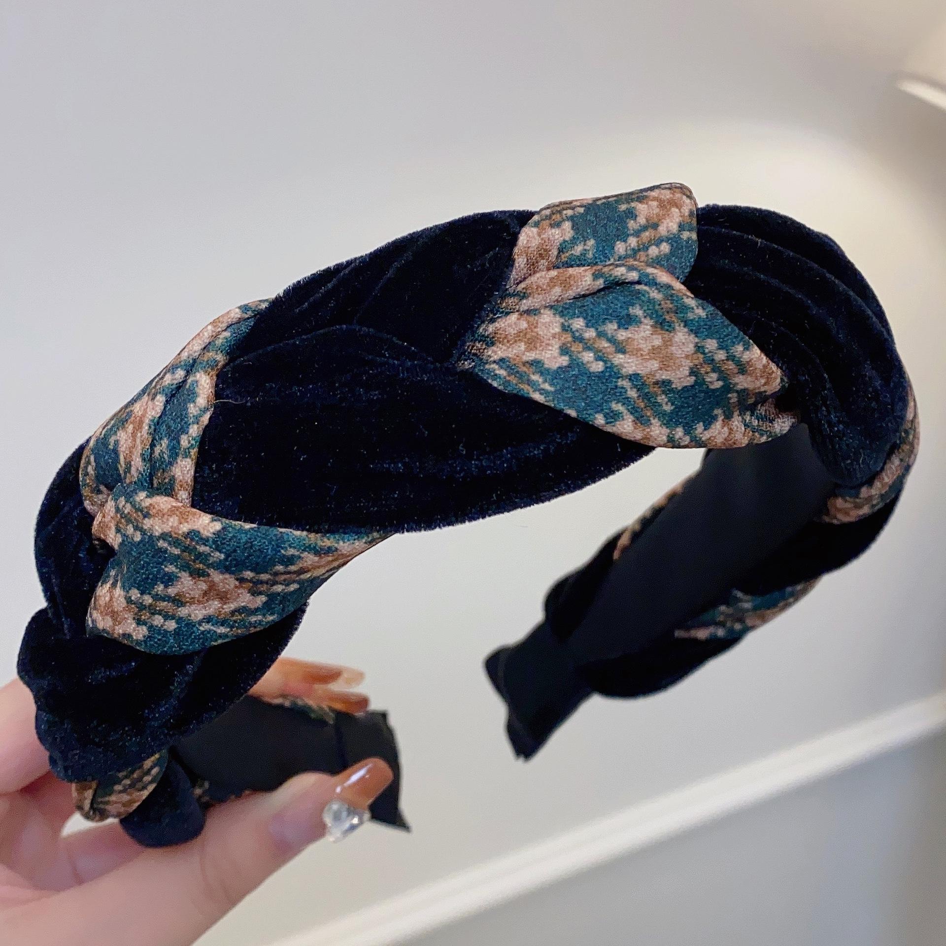 Французька оксамитова клітчаста пов язка на голову для жінок - Широка, ретро-стиль, аксесуар для волосся
Французька оксамитова клітчаста пов язка на голову для жінок - Широка, ретро-стиль, аксесуар для волосся